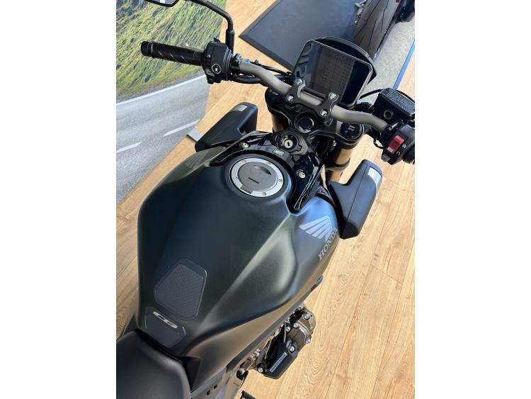 HONDA CB650R E-CLUTCH FULL