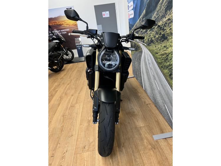 HONDA CB650R E-CLUTCH FULL