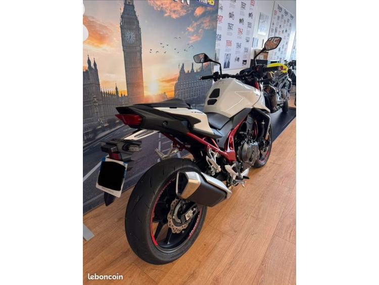 HONDA CB 750 HORNET FULL