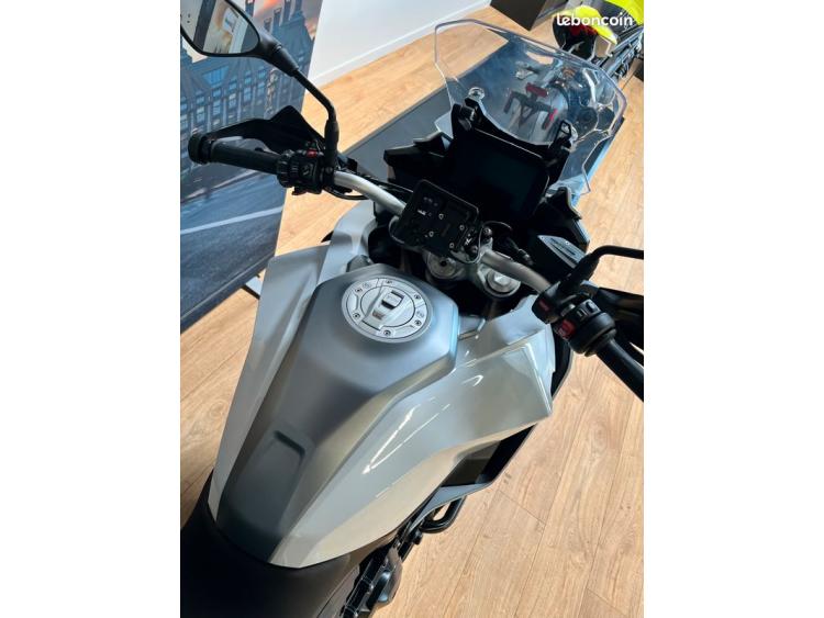 BMW F 900 XR