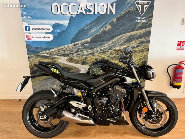TRIUMPH STREET TRIPLE 765 RS