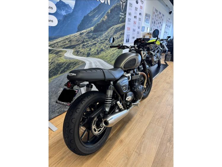 TRIUMPH STREET TWIN  900 FULL