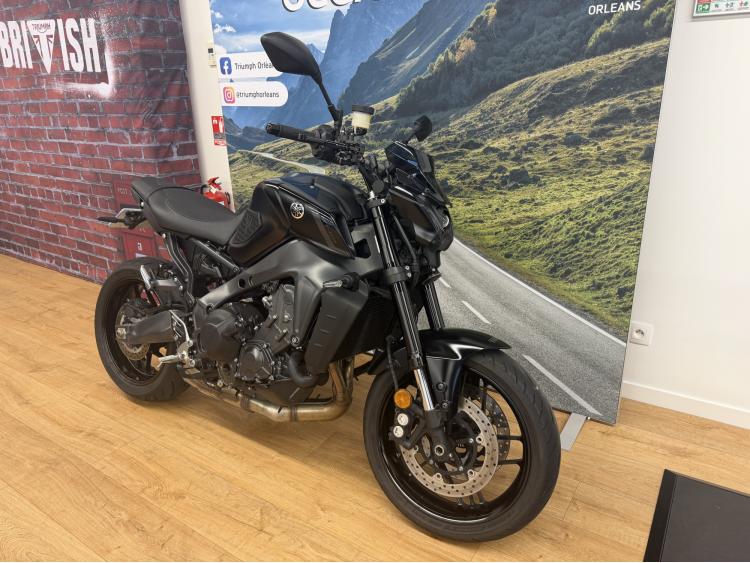 YAMAHA MT-09
