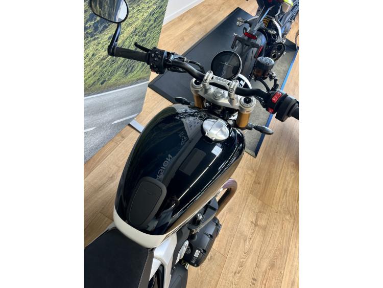 TRIUMPH SPEED TWIN 1200 RS 