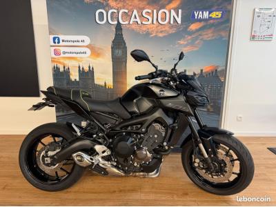 YAMAHA MT-09