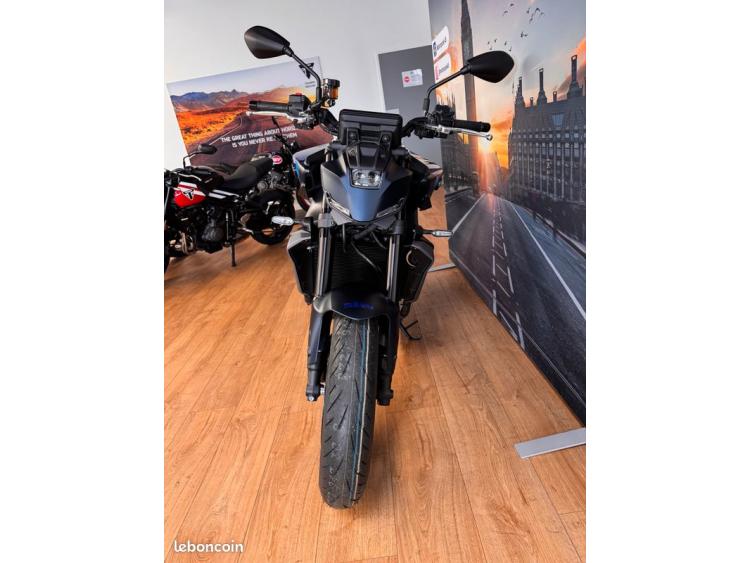 YAMAHA MT-09