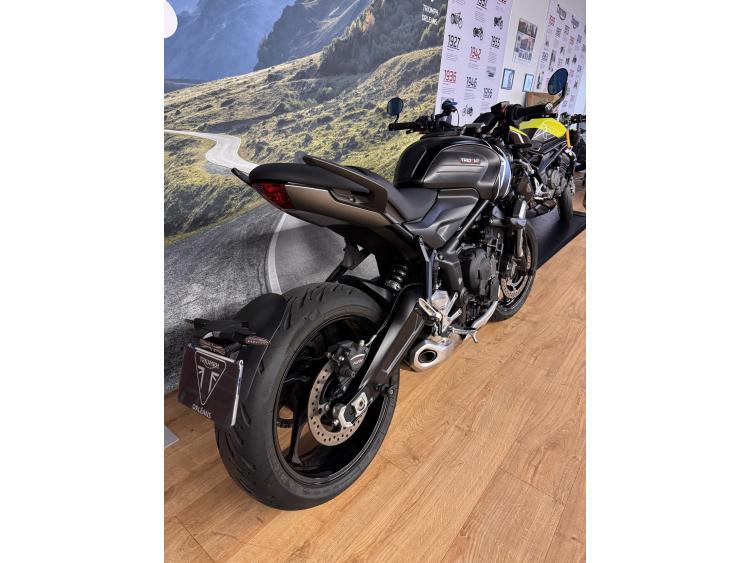 TRIUMPH TRIDENT 660 A2 