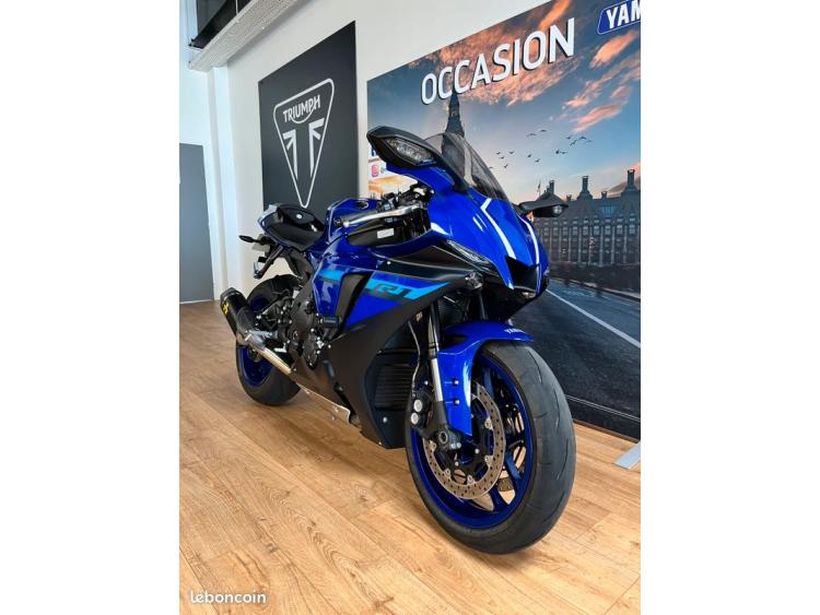YAMAHA YZF 1000 R1