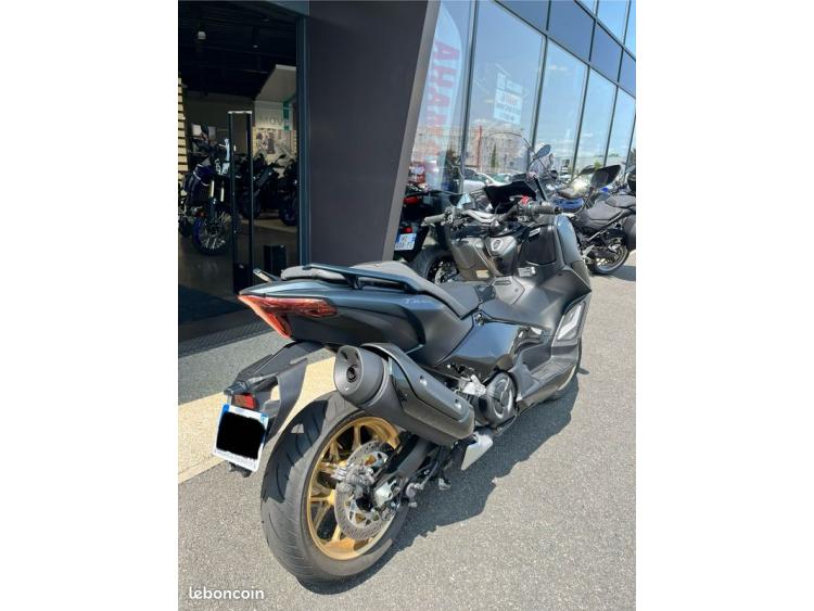 YAMAHA XP T-MAX 560 TECH MAX KAMO