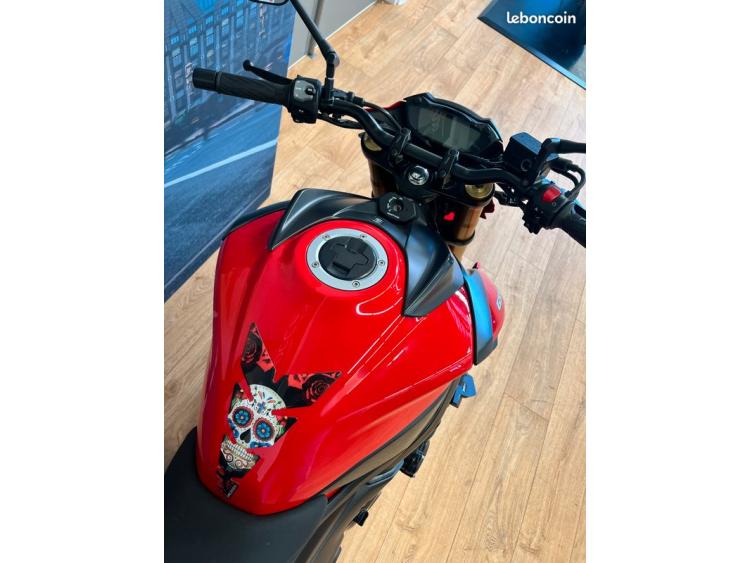 SUZUKI GSX-S 750