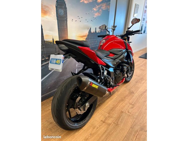 SUZUKI GSX-S 750