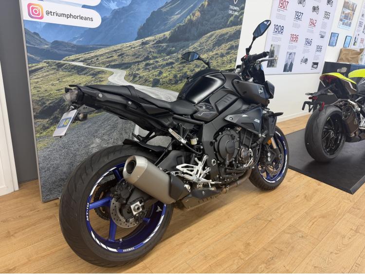 YAMAHA MT-10