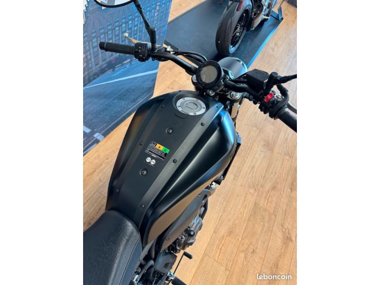 YAMAHA XSR 700 FULL