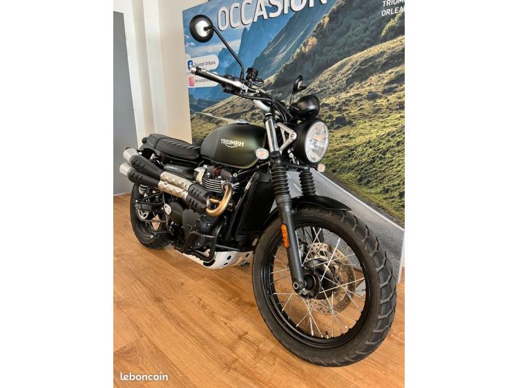 TRIUMPH STREET SCRAMBLER  900